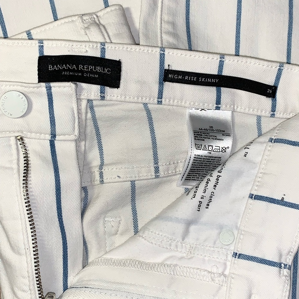 women’s banana republic white with blue striped skinny jeans